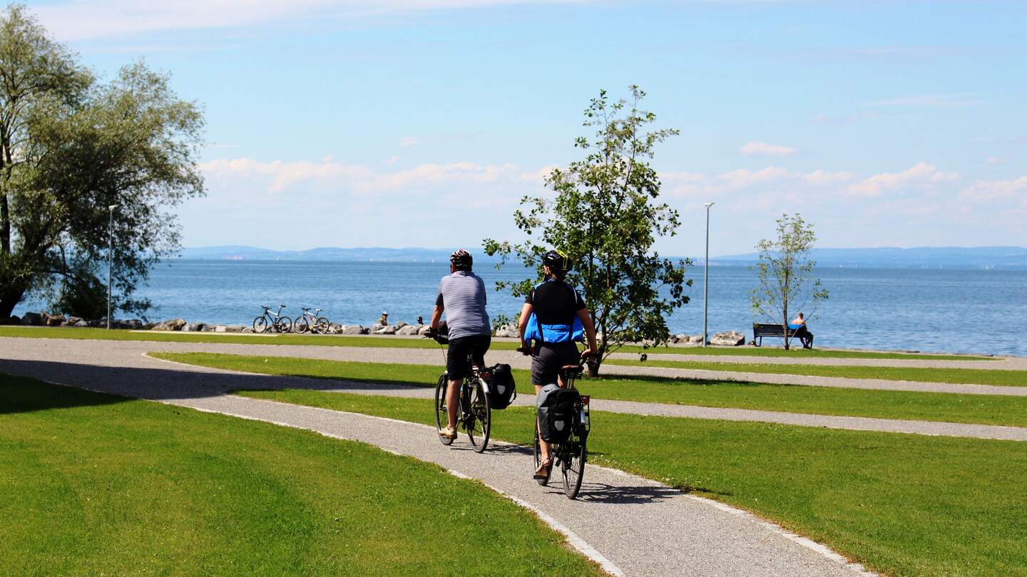 Radfahrer am Bodensee | ©  pixabay.com