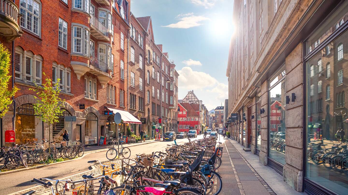 Eine schöne Straße in der Altstadt von Kopenhagen | © Gettyimages.com/Viacheslav Chernobrovin