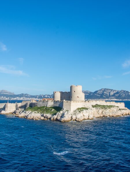 Festung und ehemaliges Gefängnis auf der Île d’If, einer Felseninsel zirka eine Seemeile vor der Küste von Marseille | © Gettyimages.com/sebastien hovaguimian