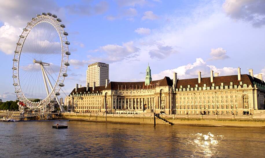Blick auf London und das London Eye über die Themse | © Gettyimages.com/Thinkstock Images