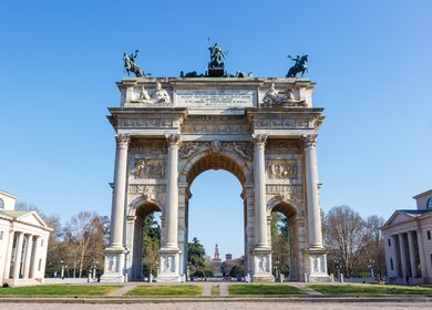Der Arco Della Pace, ein Triumphbogen in Mailand | © Gettyimages.com/Boarding1Now
