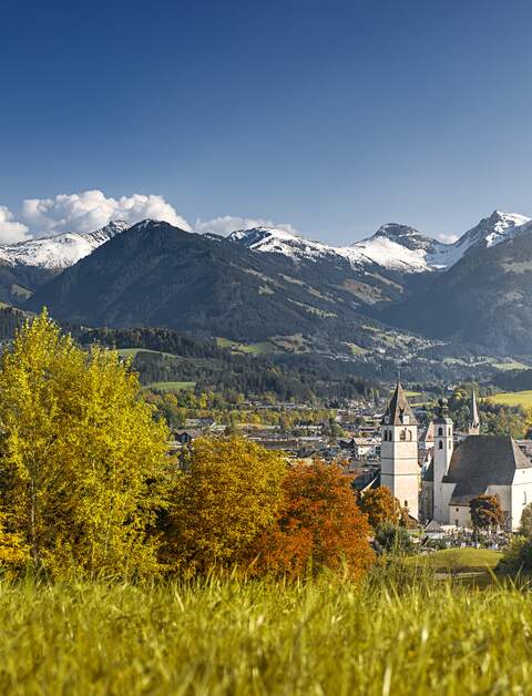 Stadtbild von Kitzbühel in Österreich | © GettyImages.com/	auerimages