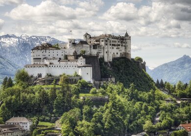 Blick auf die Festung Hohensalzburg in Salzburg | © Gettyimages.com/DaveLongMedia