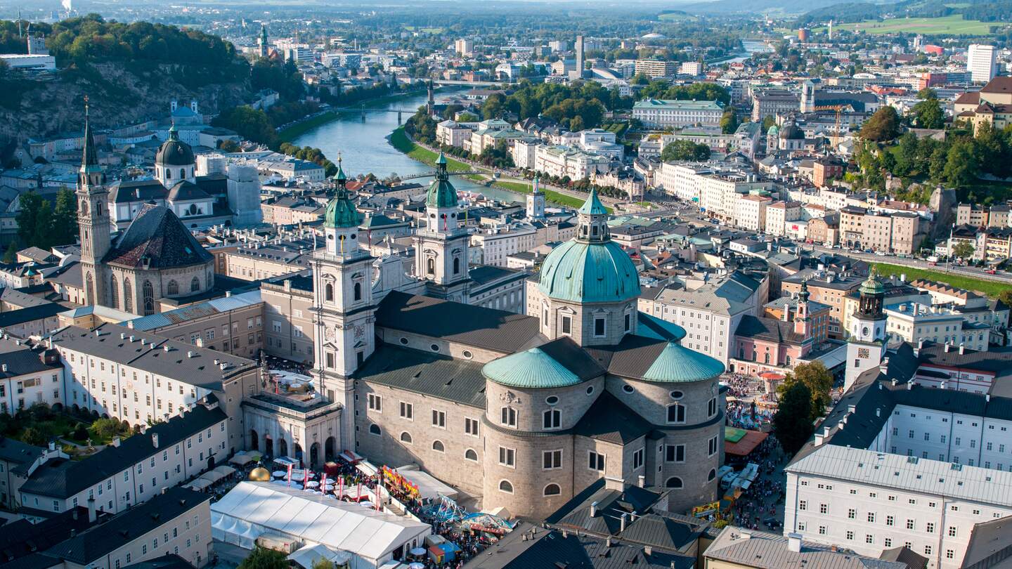 Stadtbild der berühmten und malerischen Salzburger Ferienstadt | © Gettyimages.com/mpalis