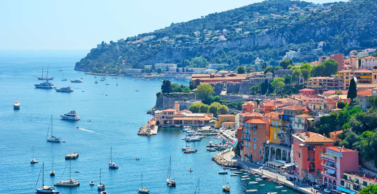 Blick von obe auf den Hafen von Nizza | © Gettyimages.com/alxpin