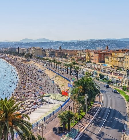 Stadt Nizza an der französischen Riviera | © Gettyimages.com/StockByM