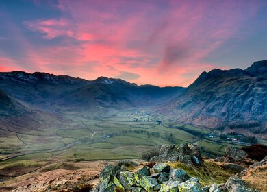 Aussicht über den Nationalpark Lake District bei Sonnenuntergang | © Harry George Johnson