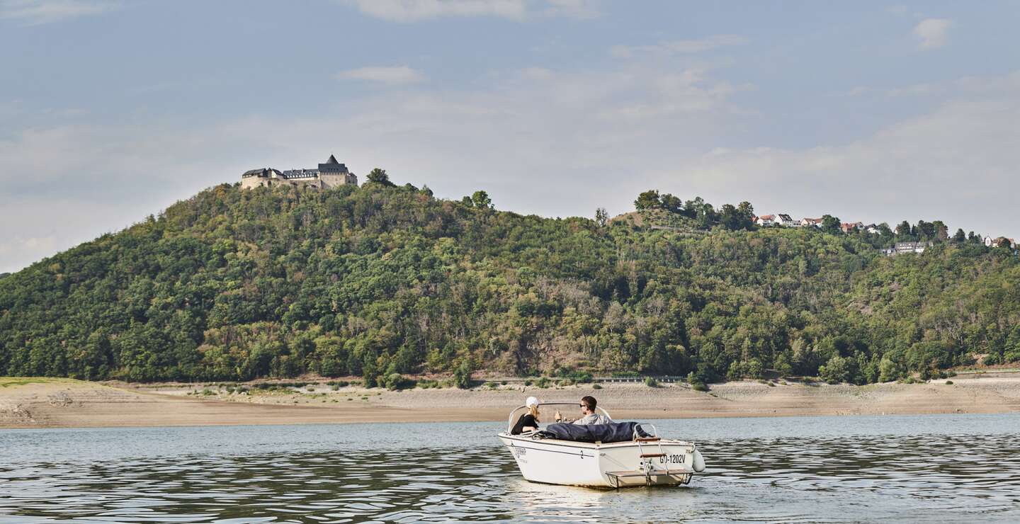 Unterschiedliche Motive einer Bootsfahrt auf dem Edersee | © HA Hessen Tourismus, Roman Knie