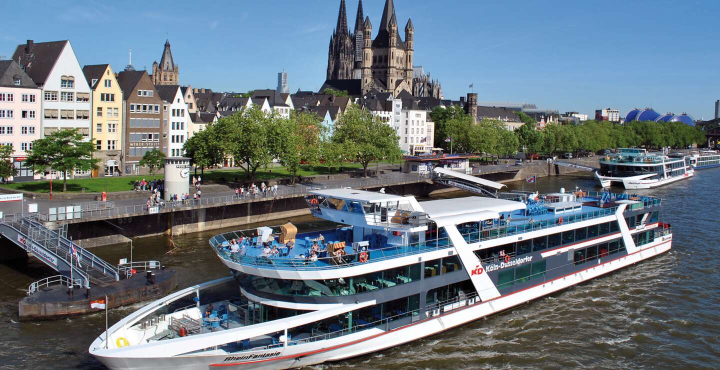 KD-Panoramafahrt auf dem Rhein an der Altstadt von Köln | © KD Deutsche Rheinschiffahrt GmbH 