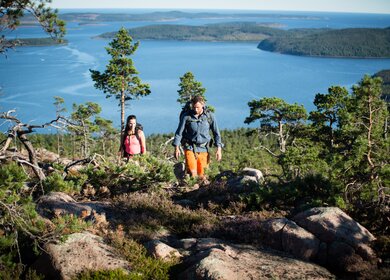 Wanderung an der Höga Küste in Schweden | © imagebank.sweden.se/Friluftsbyn Höga Kusten