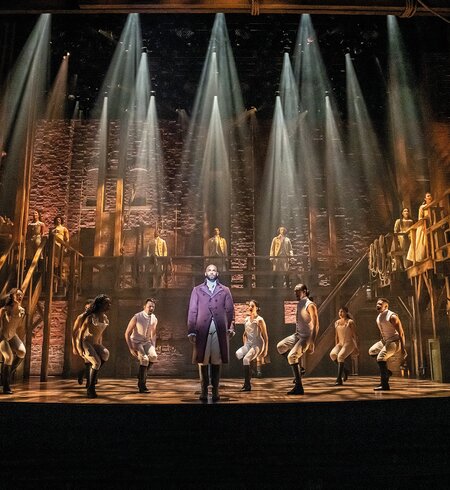 Szenenbild vom Song Alexander Hamilton aus dem Musical Hamilton | © JohanPersson